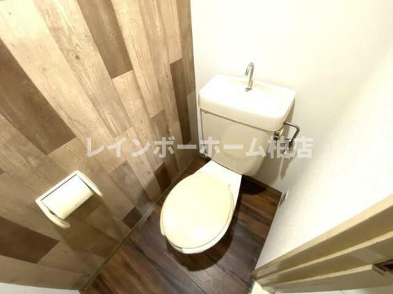特典：仲介手数料が無料です!!のトイレ|落ち着いた色調のトイレです