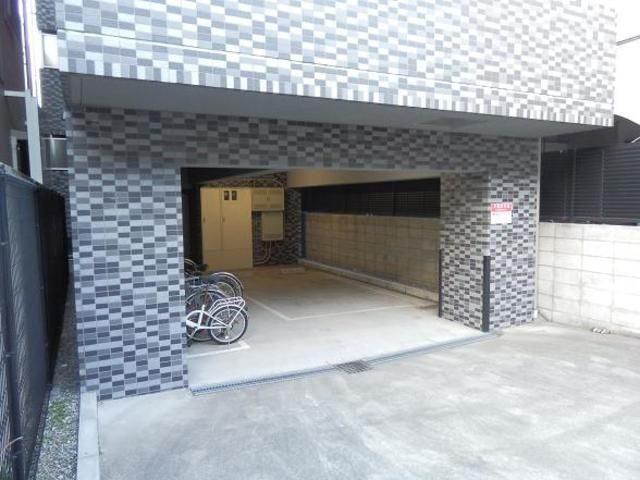 プロフ上池台の駐車場