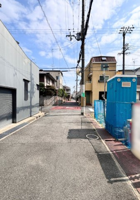 【前面道路含む現地写真】 | 八尾市堤町二丁目　新築戸建