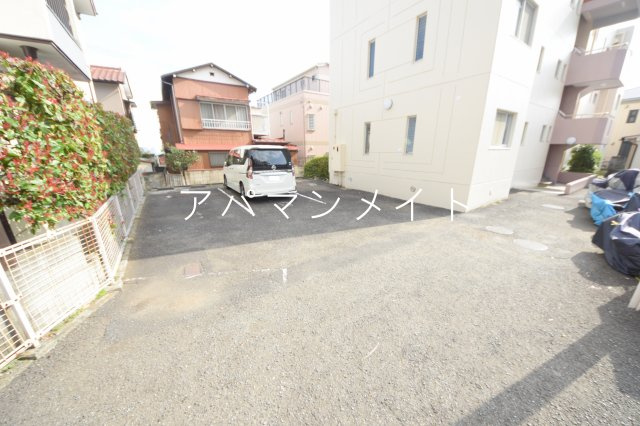 【駐車場】 | コーポ秋 | カースペースがあります