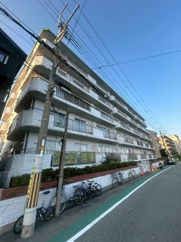 仁川グランドハイツの外観