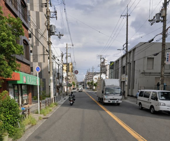 チャンスビルの周辺