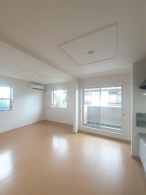 2階のお部屋の室内写真になります