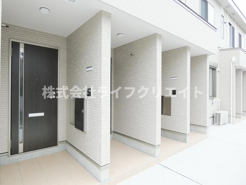 仮）日野市西平山アパート新築工事のエントランス
