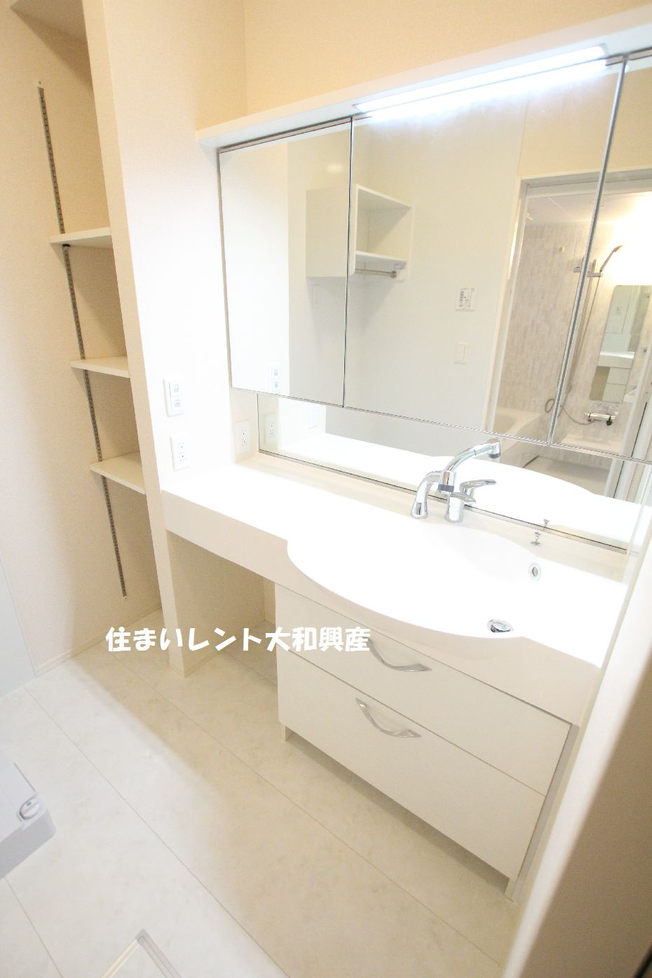コンフォートヴィラ若松の洗面所