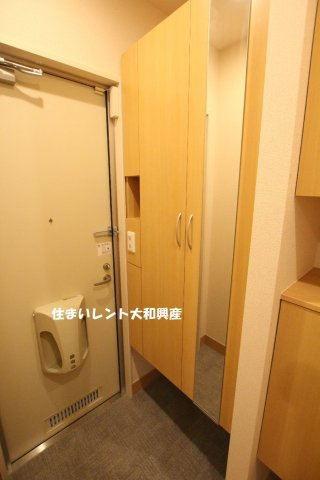 コンフォートヴィラ若松の玄関