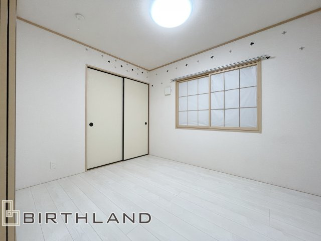 安積町荒井　中古戸建ての洋室