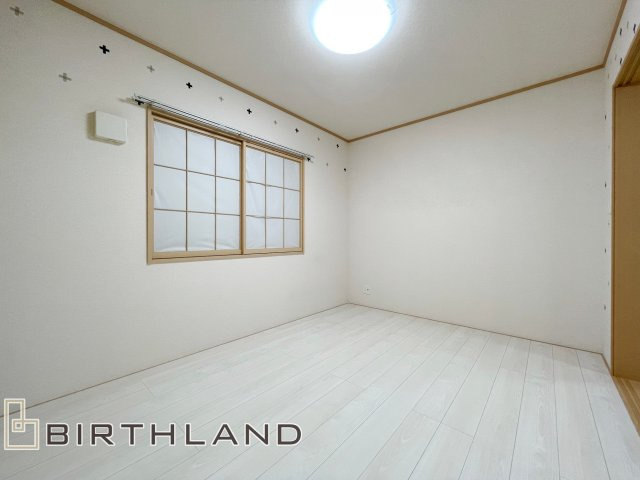 安積町荒井　中古戸建ての洋室