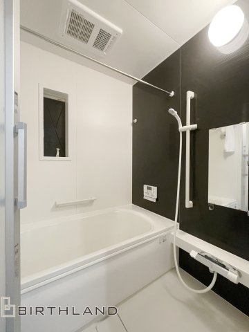 安積町荒井　中古戸建ての浴室