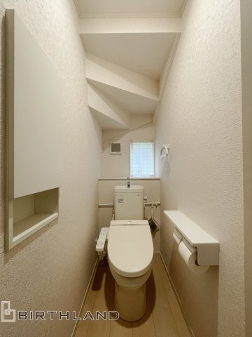 安積町荒井　中古戸建てのトイレ