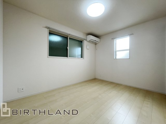 安積町荒井　中古戸建ての洋室