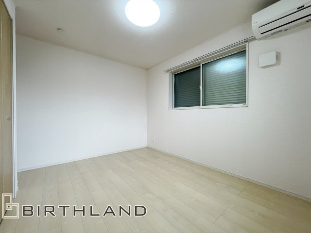 安積町荒井　中古戸建ての洋室