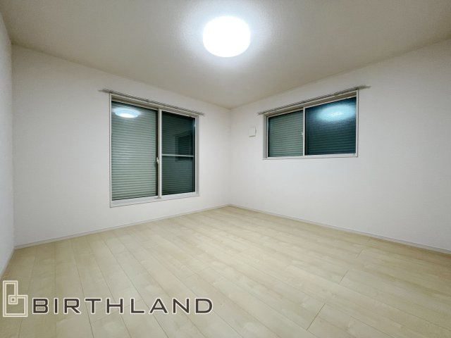 安積町荒井　中古戸建ての洋室