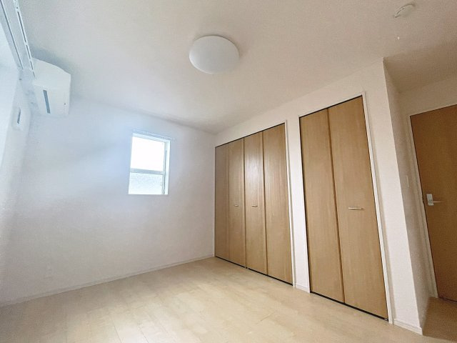 安積町荒井　中古戸建ての洋室