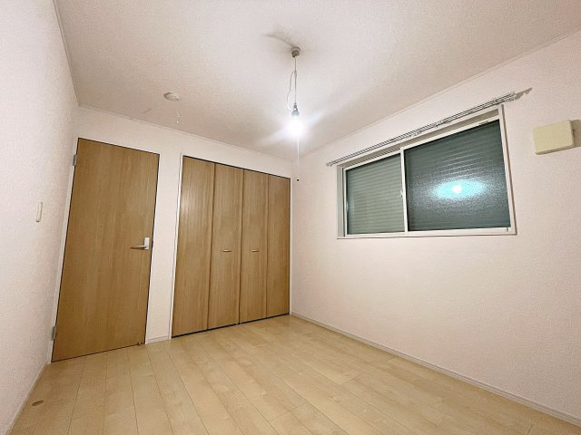 安積町荒井　中古戸建ての洋室
