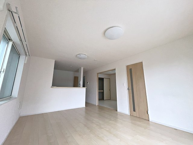 安積町荒井　中古戸建ての居間・リビング