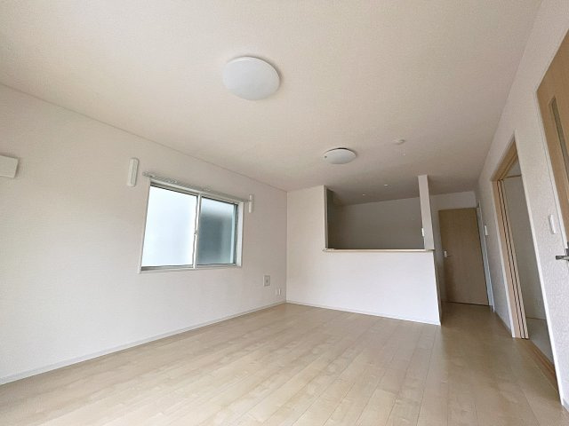 安積町荒井　中古戸建ての居間・リビング