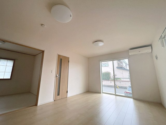 安積町荒井　中古戸建ての居間・リビング