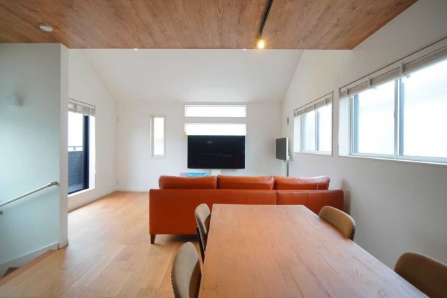 世田谷区北烏山５丁目の中古一戸建の居間・リビング