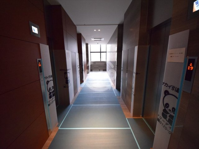 ブランズタワー御堂筋本町　開平小学校のその他共用部分|ブランズタワー御堂筋本町　エレベータは低層階用・高層階用分離で便利