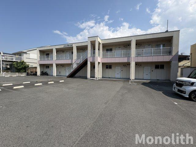 パレスさくらBの駐車場