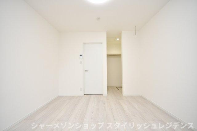 ＧＯＬＤ　ＳＨＩＰの居間・リビング
