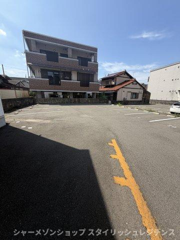 ＧＯＬＤ　ＳＨＩＰの駐車場