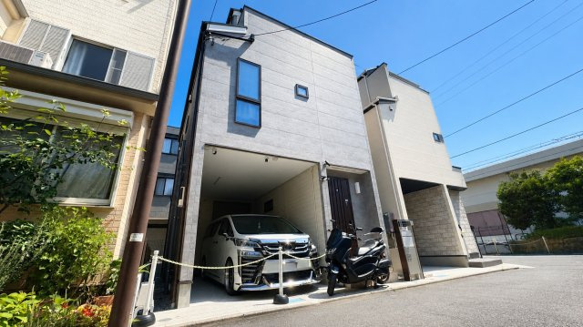 葛飾区新宿１丁目 築2年戸建