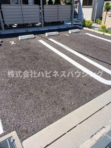ヒルズ　ガーデンの駐車場