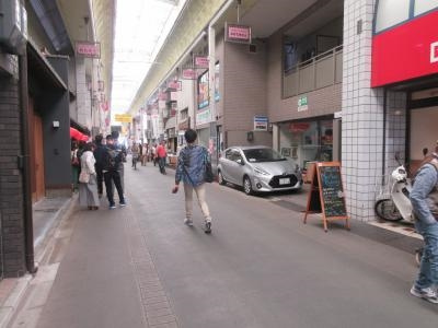ベルク穂高の周辺|前面道路・商店街