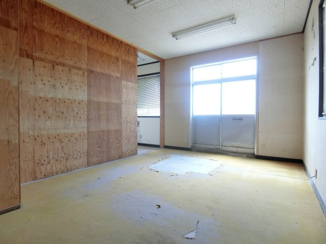 上福原4丁目 売事務所のその他|倉庫部分