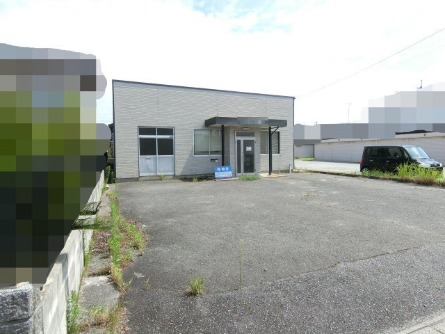 上福原4丁目 売事務所の駐車場