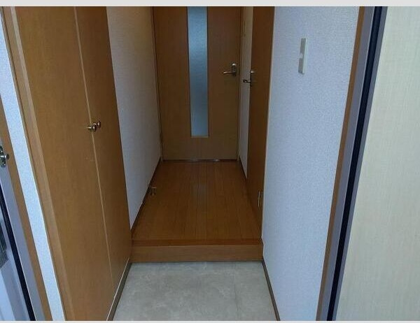 カルロ北目の玄関