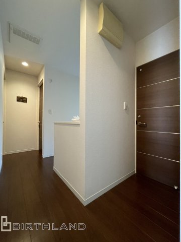 東山1丁目　中古戸建ての玄関