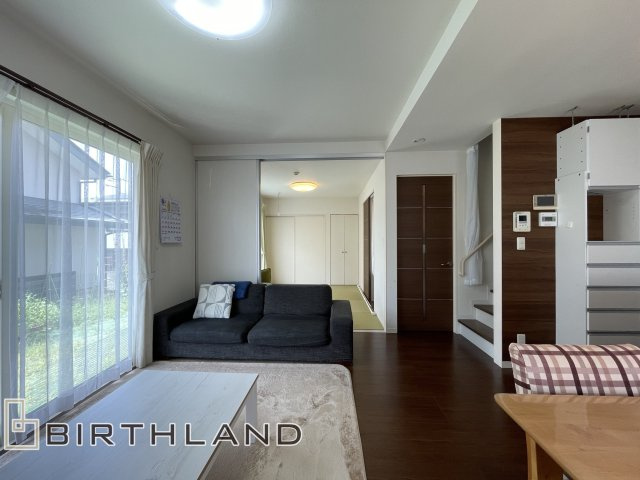 東山1丁目　中古戸建ての居間・リビング