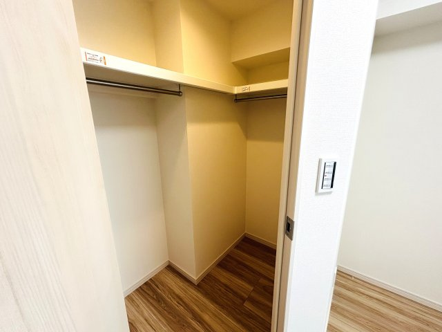 見て見て！！駅が目の前！！ワンチャン傘なくても暮らせそうな距離感！！走れば２秒！で、フランス人もビックリ！な、【リフォーム／シーアイマンション神奈川】の収納