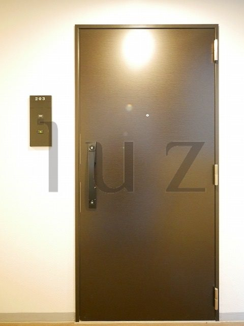 スターヒルズ関内の玄関