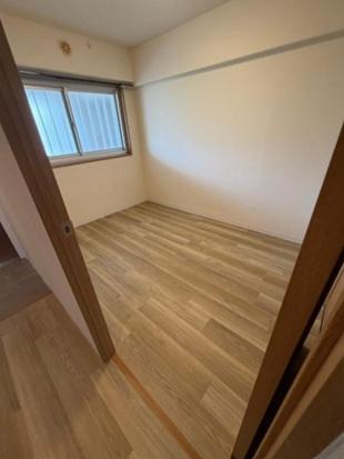 芦屋市業平町の賃貸マンションの居間・リビング