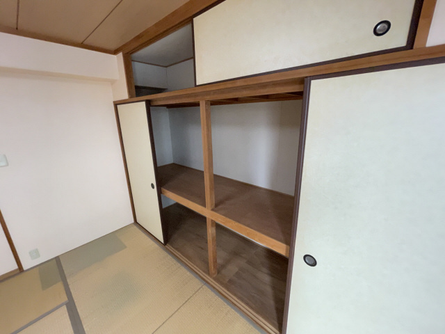 神戸市東灘区本庄町１丁目の賃貸マンションの収納