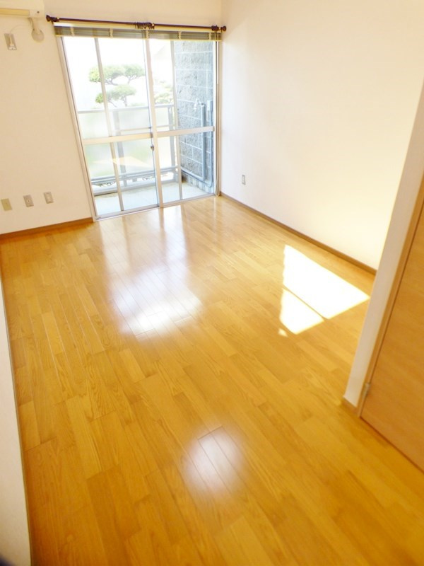 芦屋市東芦屋町の賃貸マンションの居間・リビング