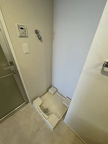神戸市中央区新港町の賃貸マンションの洗面所