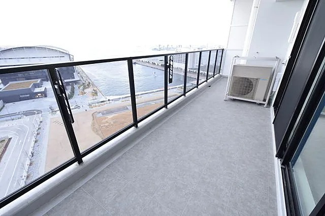 神戸市中央区新港町の賃貸マンションのバルコニー