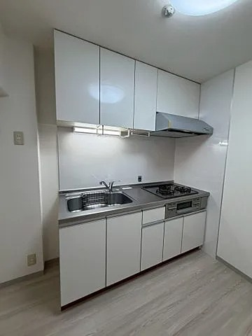 神戸市東灘区岡本４丁目の賃貸マンションのキッチン