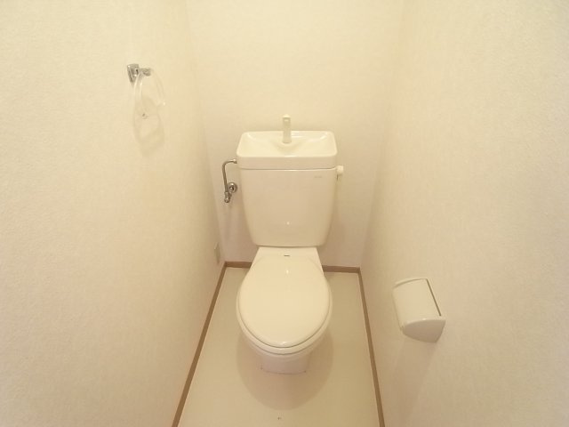 西宮市久出ケ谷町の賃貸マンションのトイレ