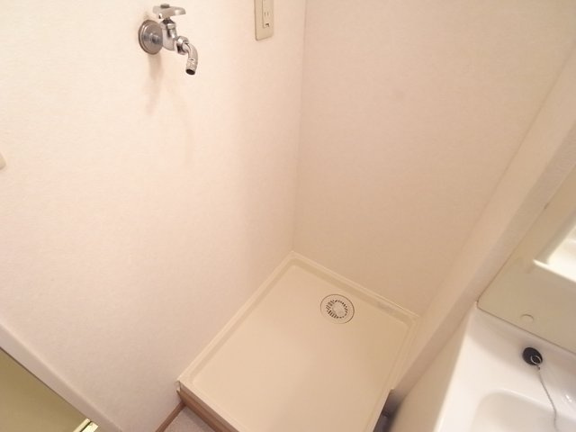 西宮市久出ケ谷町の賃貸マンションの洗面所