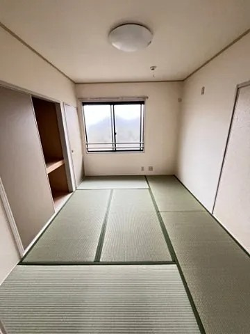 神戸市東灘区御影郡家１丁目のアパートの居間・リビング