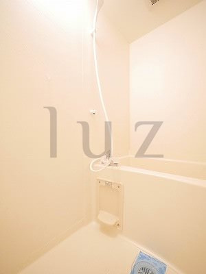 リクレイシア八丁畷の浴室