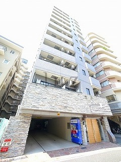ガラシティ横浜西口の外観