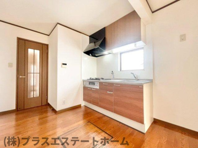 【居間・リビング】 | 腕塚町9丁目一戸建