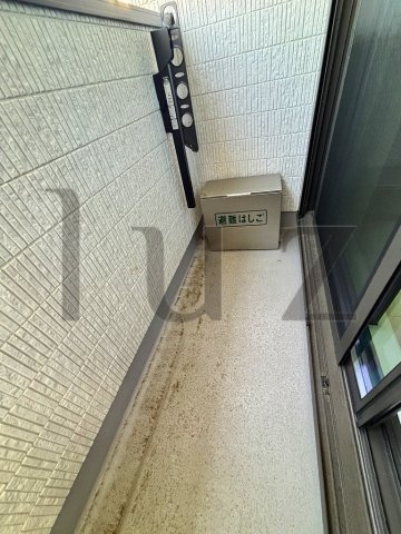 シェブロン・ルージュのバルコニー